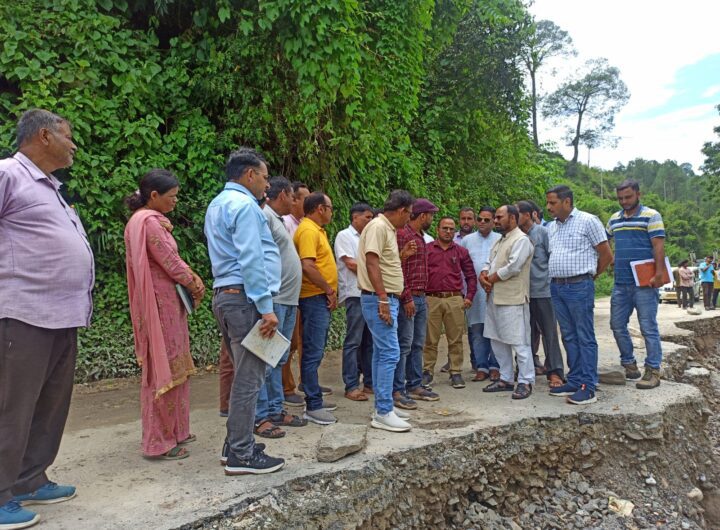 थराली- देवाल मोटर मार्ग का भूपालराम टम्टा ने किया स्थलीय निरीक्षण। NIU