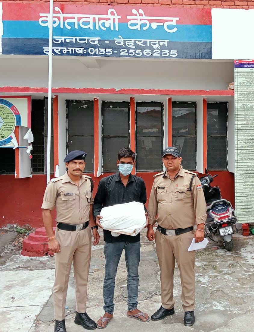 दून पुलिस की बड़ी सफलता 3 किलो 70 ग्राम गांजा सहित अभियुक्त गिरफ्तार, नशा मुक्त देवभूमि का सपना हो रहा साकार l NIU